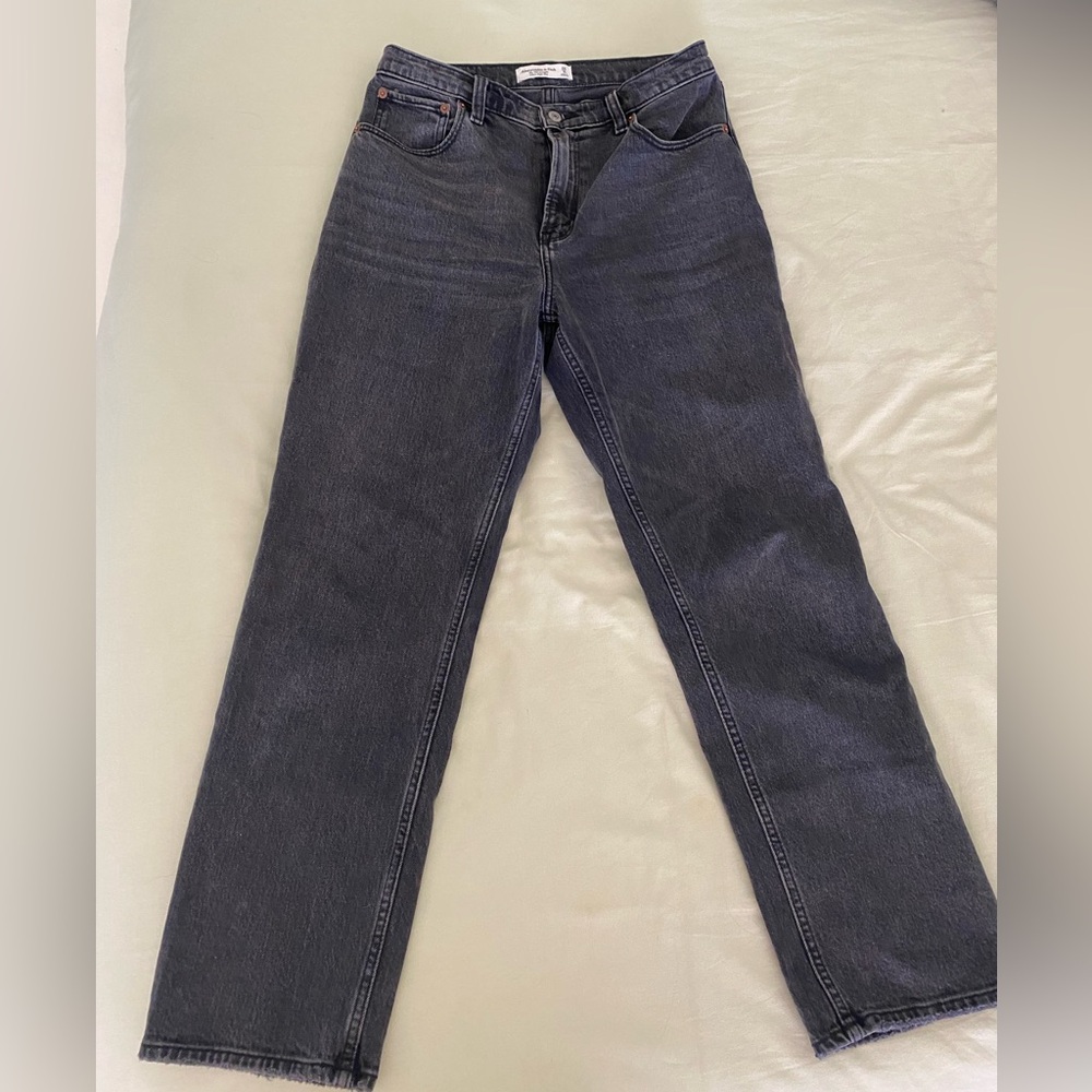 Abercrombie & Fitch Women Straight Leg Jeans in Washed Black